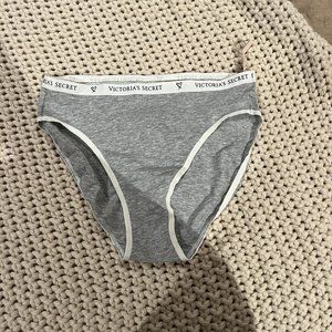 Victoria's Secret Size Small Underwear Set of 1
